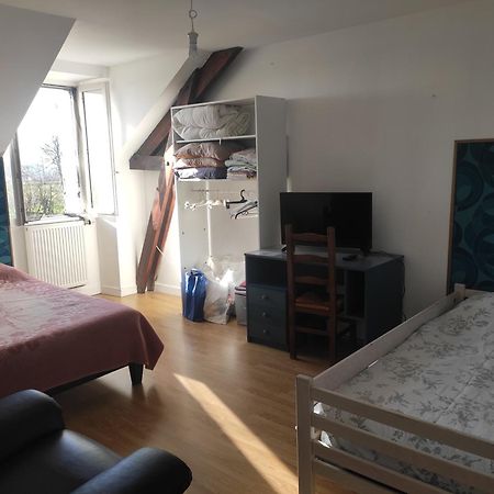 Bienvenue Chez Joelle Et Andre Au 207 Bed & Breakfast Balaze Ruang foto