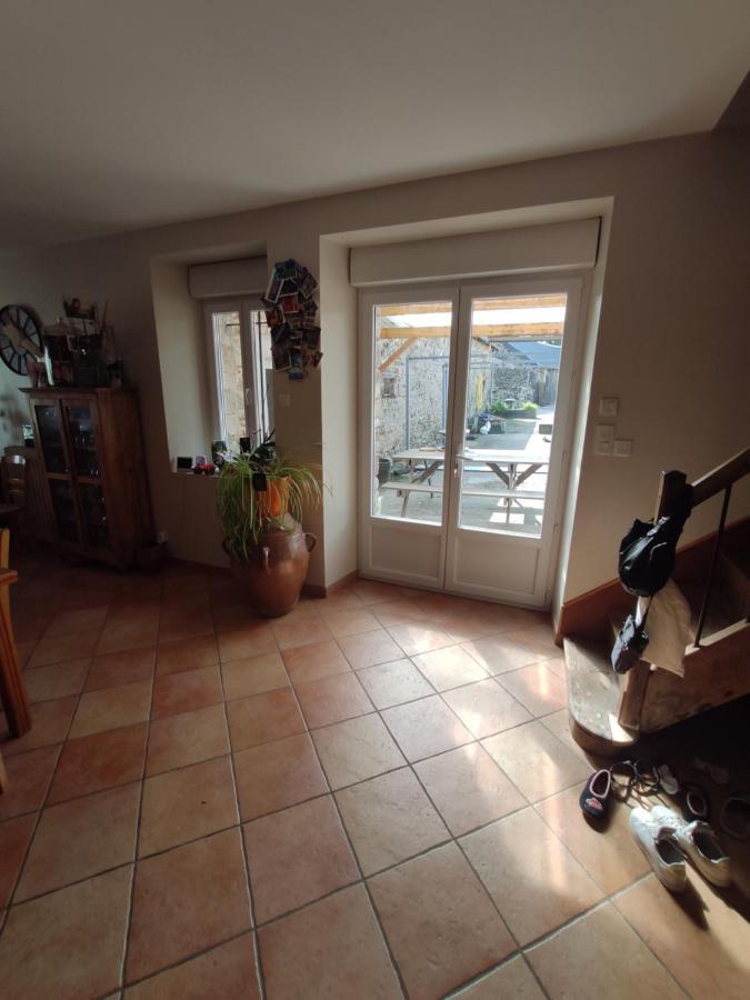 Bienvenue Chez Joelle Et Andre Au 207 Bed & Breakfast Balaze Bagian luar foto
