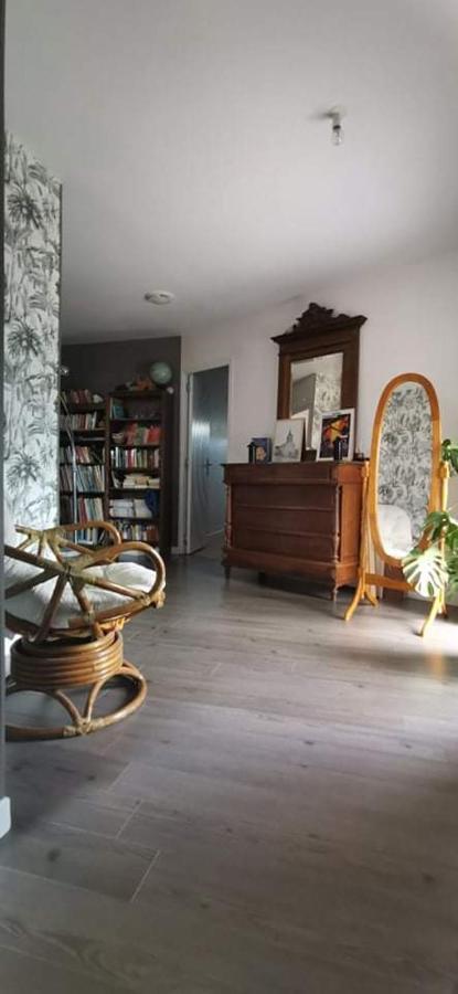 Bienvenue Chez Joelle Et Andre Au 207 Bed & Breakfast Balaze Bagian luar foto