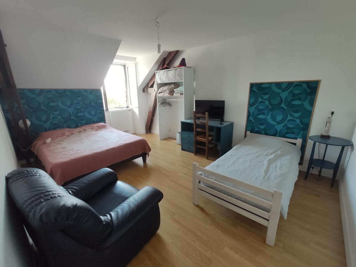 Bienvenue Chez Joelle Et Andre Au 207 Bed & Breakfast Balaze Bagian luar foto